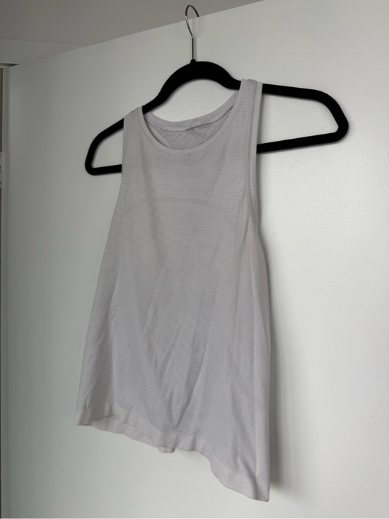 lululemon athletica Tops - Lululemon Women’s Sleeveless Active Tank Top - white
